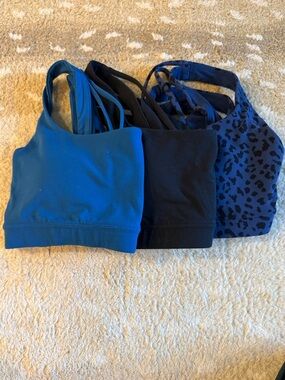 Athleta Exhale Sports Bra - Lot of 3 (Black/Navy/Blk&NavyLeopard)- Women’s Sz S